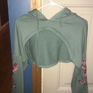 Embroidered Open Cropped Sweatshirt